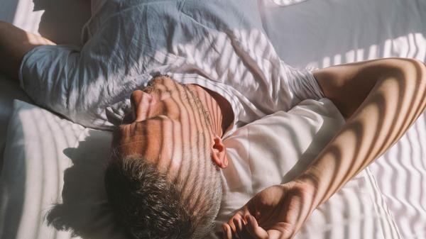 آیا خواب زیاد می تواند خطر ابتلا به سرطان را افزایش دهد؟